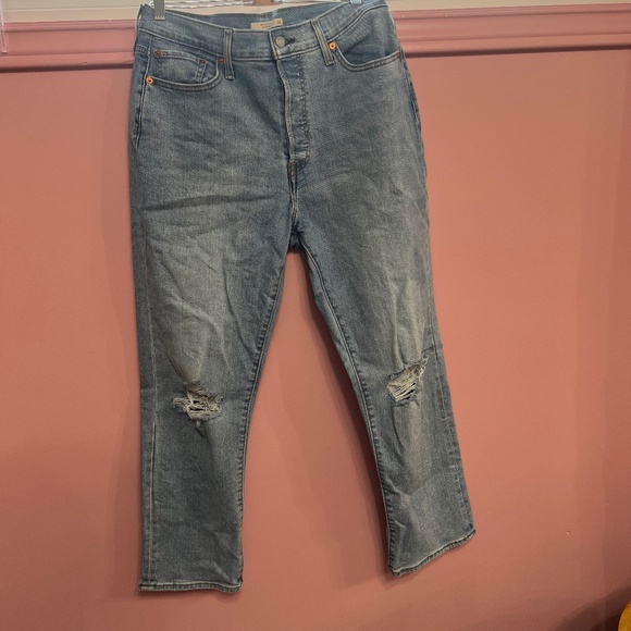 Levi' Wedgie Straight Fit -Size 32 - Picture 2 of 6